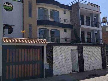 Coop. Gloria 4, Se Vende Casa de 3 Pisos, Residencial Privada.