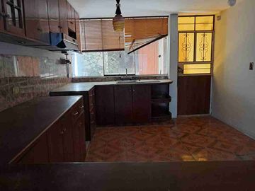 Coop. Gloria 4, Se Vende Casa de 3 Pisos, Residencial Privada.