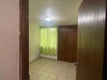 CASA DUPLEX EN PLANTA ALTA EN VENTA, EN JARDINES DEL VALLE.