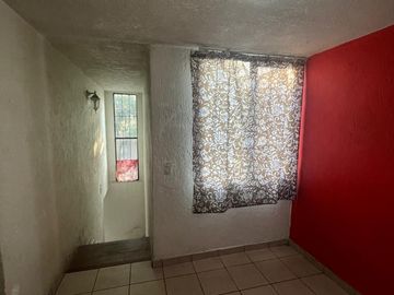 CASA DUPLEX EN PLANTA ALTA EN VENTA, EN JARDINES DEL VALLE.