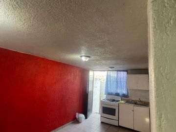 CASA DUPLEX EN PLANTA ALTA EN VENTA, EN JARDINES DEL VALLE.