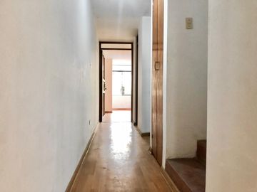 Vendo Triplex Tipo Casa + Aires Alt. Cdra.30 De Av. El Corregidor, Cerca A La Universidad San Martin De Porres En La Molina