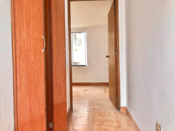 Vendo Triplex Tipo Casa + Aires Alt. Cdra.30 De Av. El Corregidor, Cerca A La Universidad San Martin De Porres En La Molina