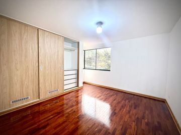 SE VENDE ESPECTACULAR CASA RECIÉN REMODELADA CON FINOS ACABADOS EN ZONA ESTRATÉGICA EN CHACARILLA DEL ESTANQUE - SAN BORJA