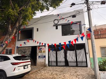 Última casa en venta a espaldas Forum Tlaquepaque, Roof Garden, 3 recámaras