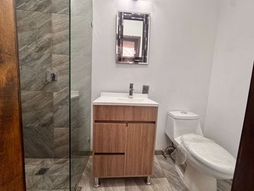 Última casa en venta a espaldas Forum Tlaquepaque, Roof Garden, 3 recámaras