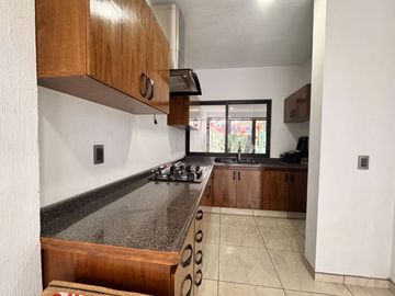 Última casa en venta a espaldas Forum Tlaquepaque, Roof Garden, 3 recámaras