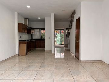 Última casa en venta a espaldas Forum Tlaquepaque, Roof Garden, 3 recámaras