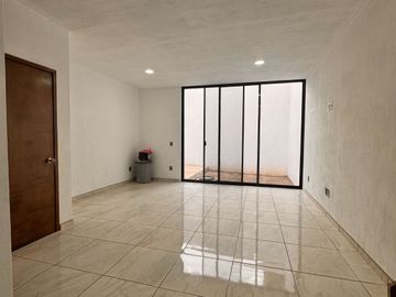 Última casa en venta a espaldas Forum Tlaquepaque, Roof Garden, 3 recámaras