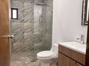 Última casa en venta a espaldas Forum Tlaquepaque, Roof Garden, 3 recámaras