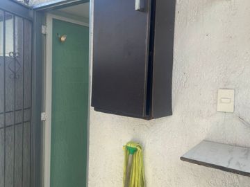 CASA DUPLEX REMODELADA EN JARDINES DEL VALLE ZAPOPAN