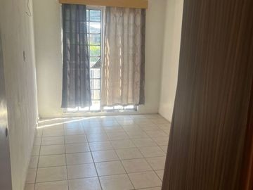 CASA DUPLEX REMODELADA EN JARDINES DEL VALLE ZAPOPAN