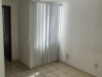 CASA DUPLEX REMODELADA EN JARDINES DEL VALLE ZAPOPAN