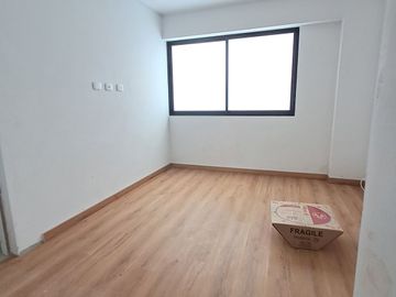 Venta de Dúplex de 3 Dormitorios, Amplia Terraza, Cochera en Surco