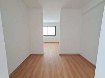 Venta de Dúplex de 3 Dormitorios, Amplia Terraza, Cochera en Surco