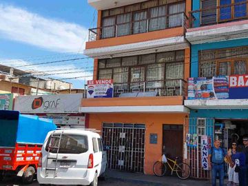 SE VENDE CASA COMERCIAL