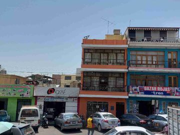 SE VENDE CASA COMERCIAL