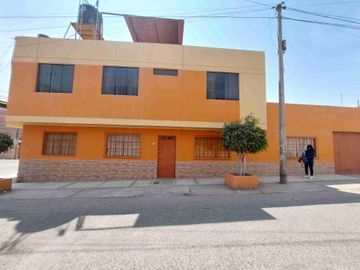 SE VENDE CASA