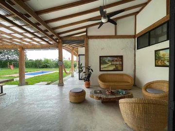 Casa Campestre en Venta en la Tebaida Quindío con hermosa Arquitectura