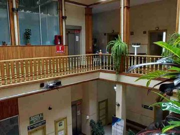 CUENCA, VENDO ESPECTACULAR EDIFICIO COLONIAL, IDEAL PARA PROYECTO TURÍSTICO, CENTRO DE LA CIUDAD