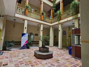 CUENCA, VENDO ESPECTACULAR EDIFICIO COLONIAL, IDEAL PARA PROYECTO TURÍSTICO, CENTRO DE LA CIUDAD