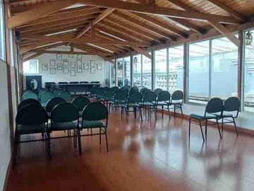 CUENCA, VENDO ESPECTACULAR EDIFICIO COLONIAL, IDEAL PARA PROYECTO TURÍSTICO, CENTRO DE LA CIUDAD
