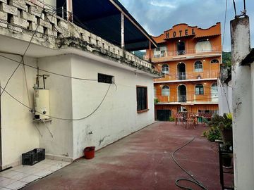 ¡Descubre el Potencial de Inversión en Río Grande 231: Amplia Propiedad en Puerto Vallarta!