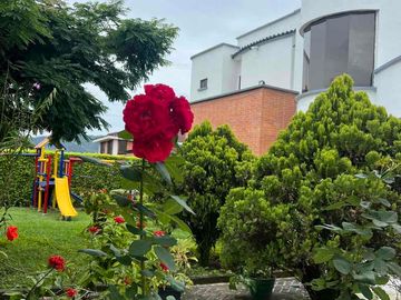 Se alquila hermosa casa finca, para  fines de semana o por mes capacidad hasta 20 personas