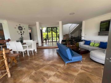 Se alquila hermosa casa finca, para  fines de semana o por mes capacidad hasta 20 personas