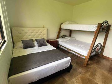 Se alquila hermosa casa finca, para  fines de semana o por mes capacidad hasta 20 personas