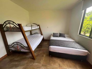 Se alquila hermosa casa finca, para  fines de semana o por mes capacidad hasta 20 personas