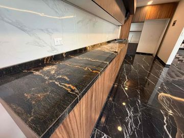 CASA EN VENTA DE 4 RECÁMARAS              CON DOBLE ALTURA ( FRACC. CEMENTERA)