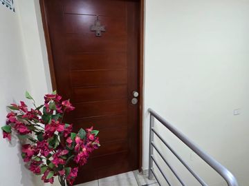 Se Vende Moderno Duplex 104 m² en Los Olivos + Cochera + Deposito