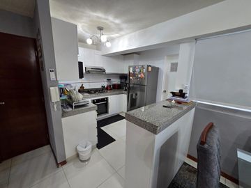 Se Vende Moderno Duplex 104 m² en Los Olivos + Cochera + Deposito