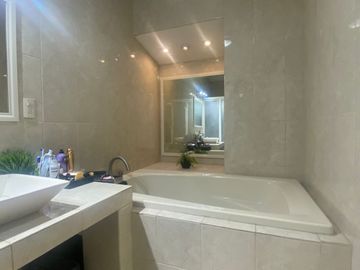 ¡Casa en venta! en Barrio San Carlos, Monterrey NL