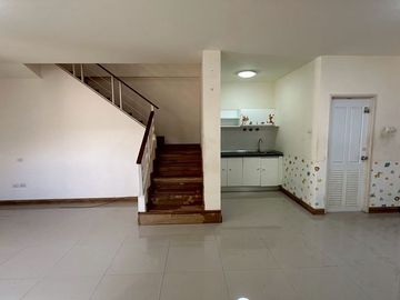 Second-hand townhouse for sale, Baan Busaba Khao Din-Suan Suea Project, Sriracha, Chonburi