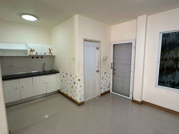 Second-hand townhouse for sale, Baan Busaba Khao Din-Suan Suea Project, Sriracha, Chonburi