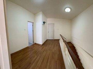 Second-hand townhouse for sale, Baan Busaba Khao Din-Suan Suea Project, Sriracha, Chonburi