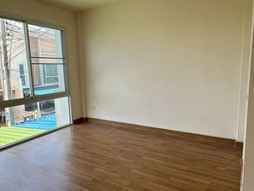 Second-hand townhouse for sale, Baan Busaba Khao Din-Suan Suea Project, Sriracha, Chonburi