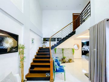 🏡  MOTIVATED SELLER! Spacious 2-Storey Home with High Ceilings in Greenwoods Executive Village, Rizal – Don’t Miss Out!