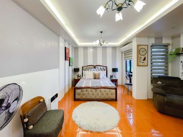 🏡  MOTIVATED SELLER! Spacious 2-Storey Home with High Ceilings in Greenwoods Executive Village, Rizal – Don’t Miss Out!