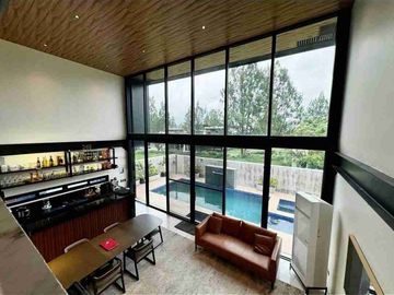 Modern Industrial Home with Pool in Tagaytay For Sale!
