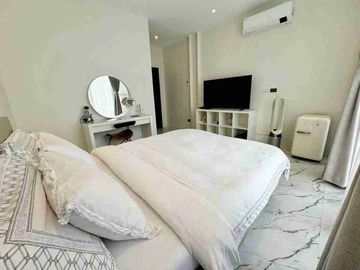 Modern Industrial Home with Pool in Tagaytay For Sale!