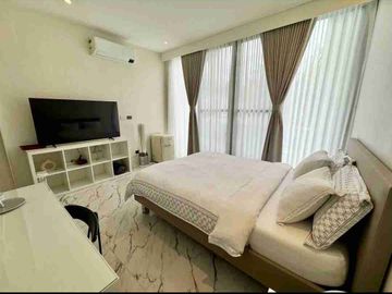 Modern Industrial Home with Pool in Tagaytay For Sale!