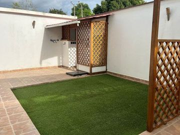 VENTA CASA MODERNA 3 DORMITORIOS CONJUNTO MONTEBELLUNO SANTO DOMINGO ECUADOR
