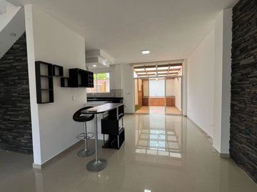 VENTA CASA MODERNA 3 DORMITORIOS CONJUNTO MONTEBELLUNO SANTO DOMINGO ECUADOR