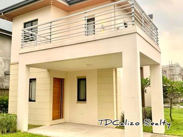 Spacious Single Attached house and lot in Amaresa near Quezon City