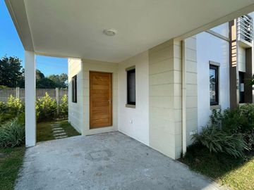 Spacious Single Attached house and lot in Amaresa near Quezon City
