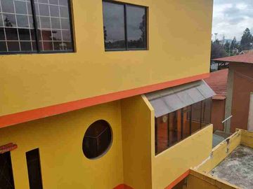 VENDO CASA COMERCIAL ADAPTADA PARA EVENTOS, RESTAURANTE, Y 5 DEPARTAMENTOS