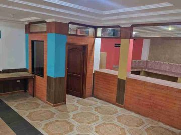 VENDO CASA COMERCIAL ADAPTADA PARA EVENTOS, RESTAURANTE, Y 5 DEPARTAMENTOS